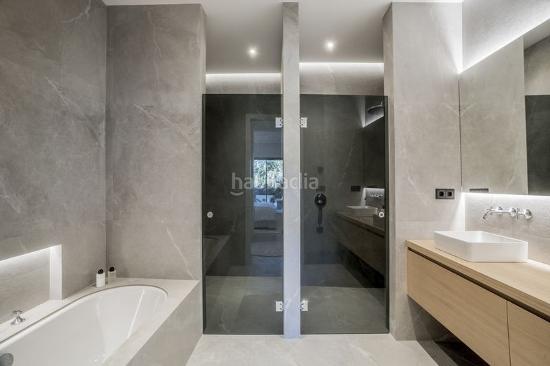Foto 2b7c4fb8-211d-4a63-ae5c-e3b849669f43. Planta baixa amb aparcament piscina a Sierra Blanca Marbella