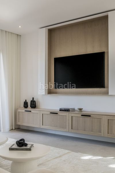Foto 889a67db-cb31-476b-9e1a-eab271c5f369. Planta baixa amb aparcament piscina a Sierra Blanca Marbella