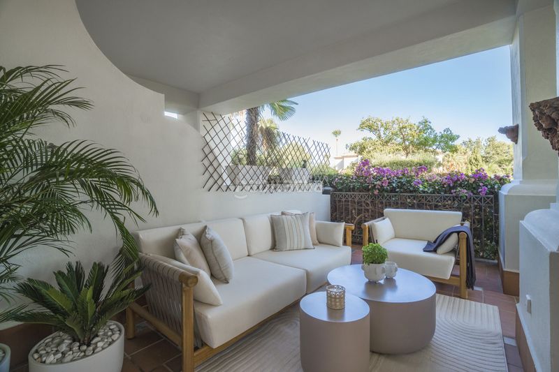 Foto e87c2d37-b9a7-4180-b41f-85990b27e441. Planta baixa amb aparcament piscina a Sierra Blanca Marbella
