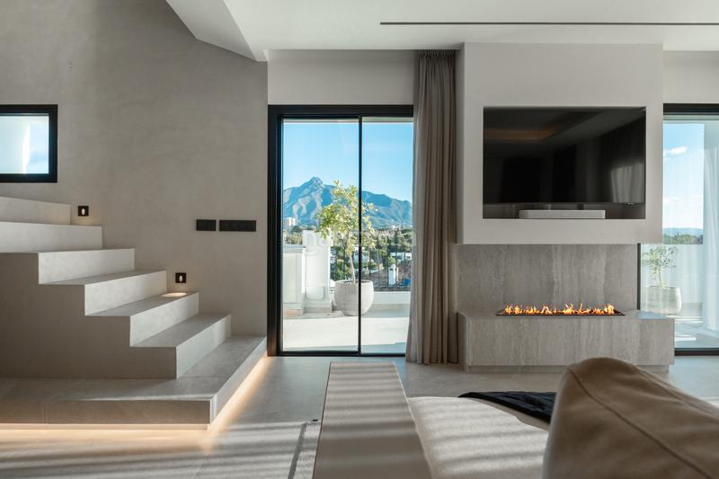 Foto 738f22c2-878c-4ba9-89ca-37456d1d1a0b. Attico con parcheggio piscina in Nueva Andalucía centro Marbella