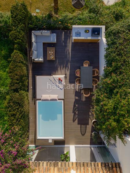 Foto 8a6ca07f-5a76-4d11-83ad-fd64f6ff098e. Piano terra con parcheggio piscina in Nueva Andalucía centro Marbella