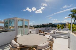 Attique à La Quinta. Ático dúplex de 3 dormitorios con vistas panorámicas en la quint