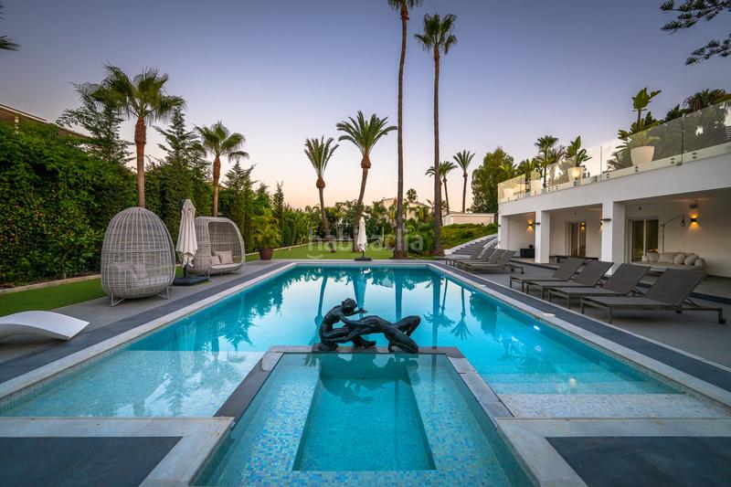 Foto 0e4949d0-d026-4383-aa27-17b63537b565. Casa excepcional finca tipo villa en atalaya, este en Estepona