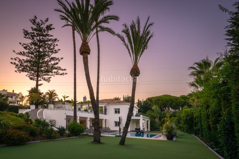 Foto 177b33b3-cfb0-4bec-9d1b-4e90db4398ad. Casa excepcional finca tipo villa en atalaya, este en Estepona