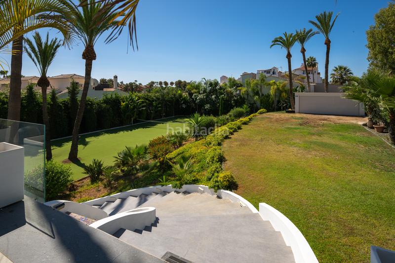 Foto 2bbbf76b-c477-44d5-94c6-94f7e0058a1f. Casa excepcional finca tipo villa en atalaya, este en Estepona