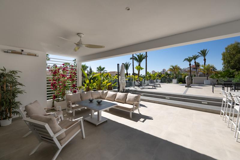 Foto 5ded0724-b85b-476c-ade1-d6cd24771331. Casa excepcional finca tipo villa en atalaya, este en Estepona