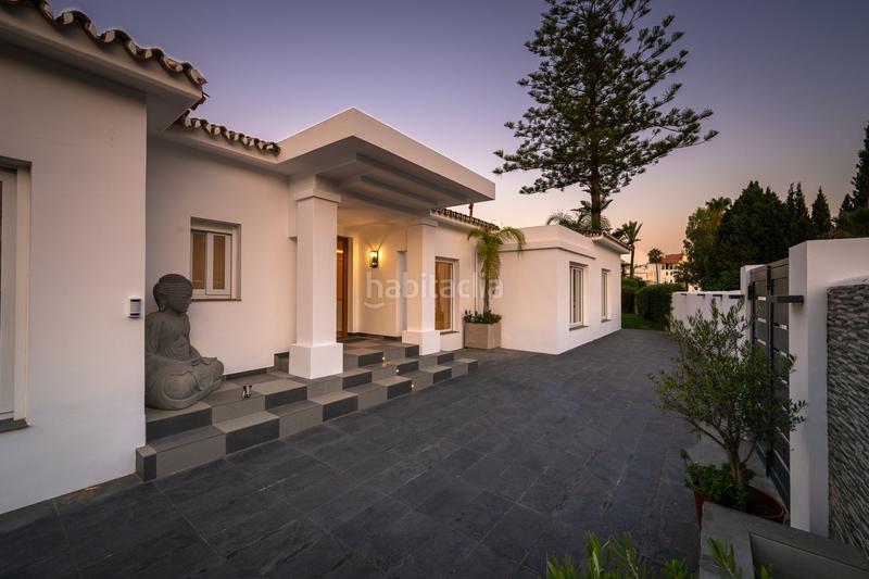 Foto da9f887a-e99e-4a4f-8385-d7ca145ebb3a. Casa excepcional finca tipo villa en atalaya, este en Estepona