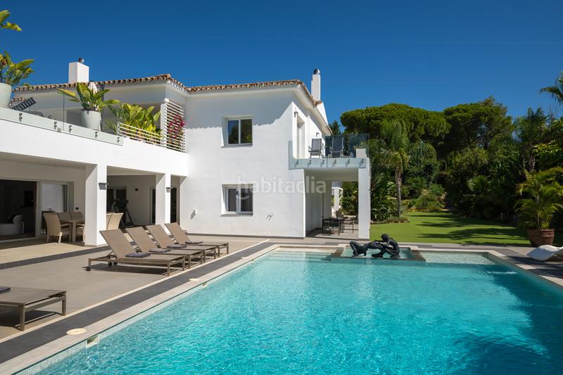 Foto f09d0ecf-dc91-4774-a946-04a583672681. Casa excepcional finca tipo villa en atalaya, este en Estepona