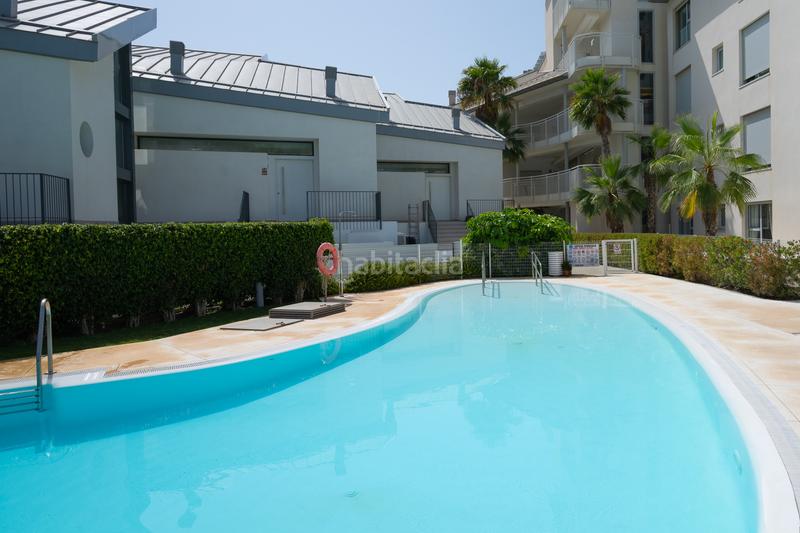 Foto f12c4ff5-debf-406c-bcf8-4c0e5ea7ff93. Piccolo appartamento con parcheggio piscina in El Higuerón Fuengirola