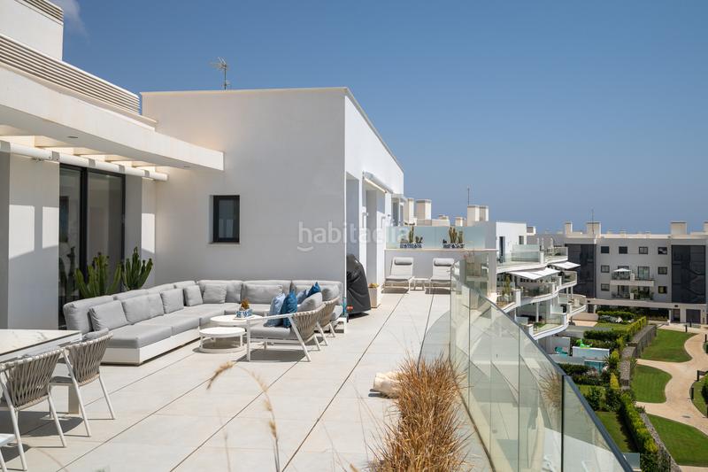 Foto b3a29e98-e215-4698-8f4b-56e4f7223c7d. Ático  de lujo con vistas panorámicas en El Higuerón, en Fuengirola