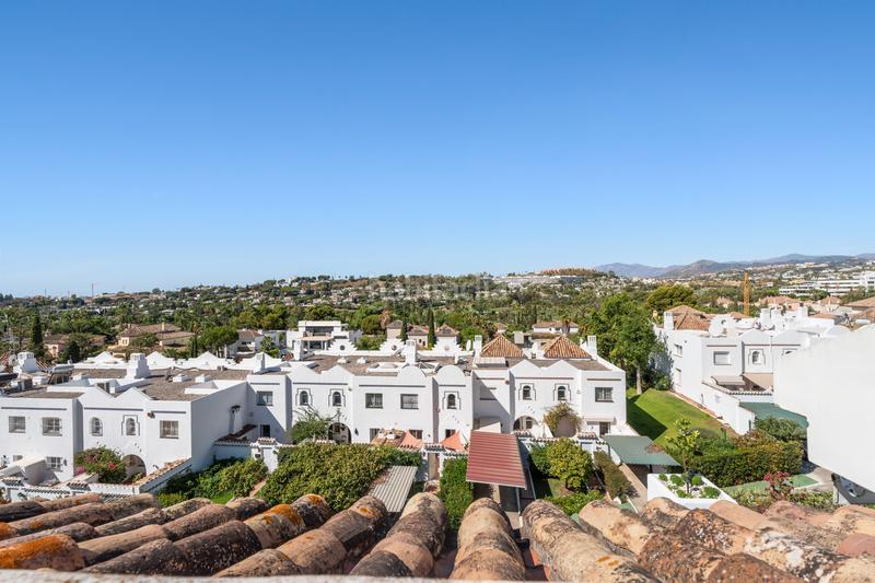 Foto 942f3feb-8b93-4391-983c-a6e9882281fe. Attico con parcheggio piscina in Nueva Andalucía centro Marbella