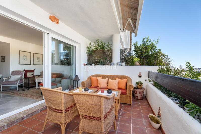 Foto e04e382a-9f46-42c6-bdd2-354b2cb2f06e. Attico con parcheggio piscina in Nueva Andalucía centro Marbella