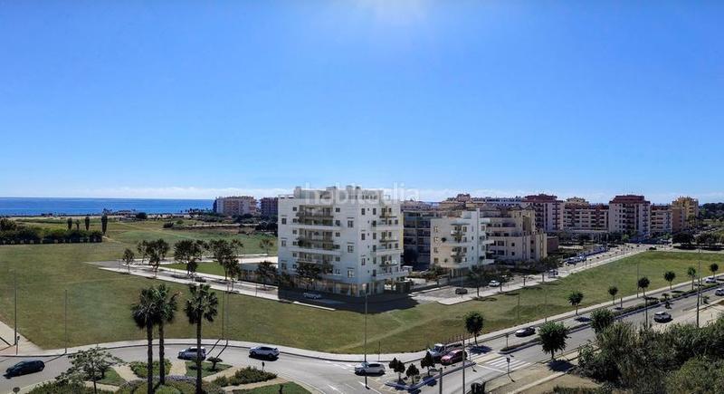 Foto 5c7c090b-5a42-4aeb-aec1-e30833f304a3. Apartament amb piscina a Centro Torre del Mar