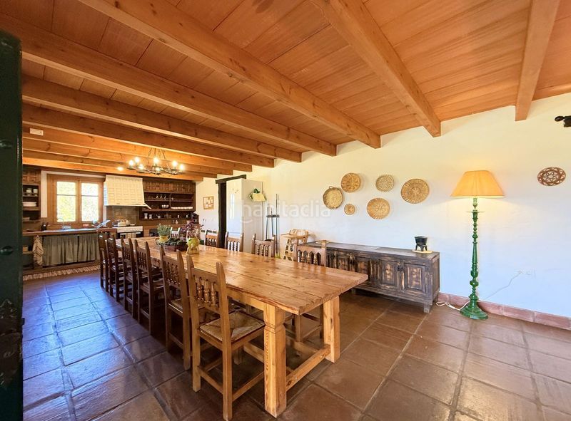 Foto d6615449-607b-482d-a688-e91b5333cb33. Edifici a Casares pueblo Casares