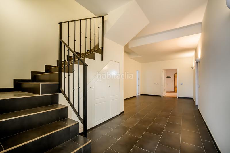 Foto c33e96a3-0bb8-40b2-999e-643db5341c21. House with parking pool in Nueva Andalucía centro Marbella