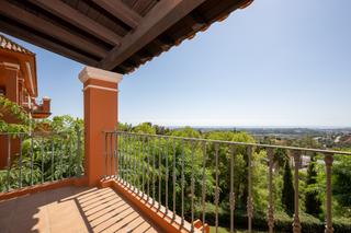 Appartement à La Quinta. Exclusivo apartamento de 3 dormitorios con vistas panorámicas