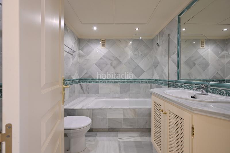 Foto 55cf1a35-d643-4df6-b18f-411d85b872e0. Appartement mit parking pool in La Quinta Benahavís