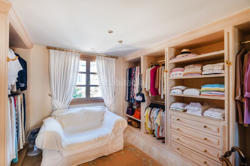 Foto 5ee67253-387e-44d2-b713-43d8b3a78535. Casa amb calefacció aparcament piscina a Las Brisas Marbella