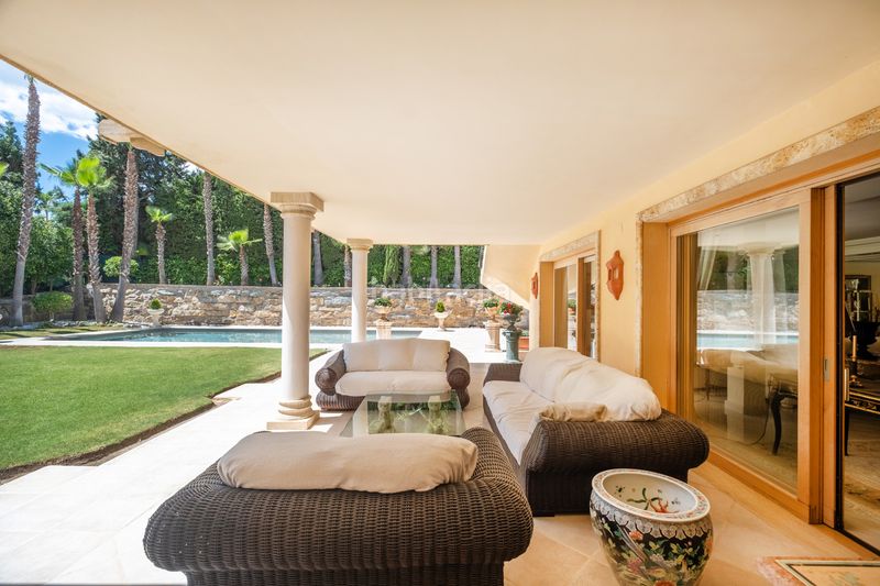 Foto 632f497a-b203-4f25-86f6-fe9cc92e580a. Casa amb calefacció aparcament piscina a Las Brisas Marbella