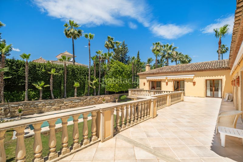 Foto aea551c7-a374-4406-9e6a-718db187ee97. Casa amb calefacció aparcament piscina a Las Brisas Marbella