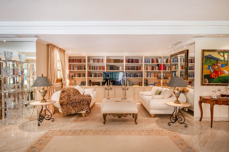 Foto ba4355ce-6602-4481-9fba-808c3cf2d729. Casa amb calefacció aparcament piscina a Las Brisas Marbella