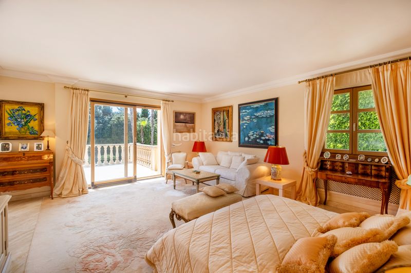 Foto efe3e1b0-df0e-4f10-84a7-bcff1159ea4d. Casa amb calefacció aparcament piscina a Las Brisas Marbella