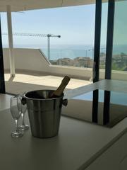 Apartament a Margarita salas 1. Exquisito apartamento esquinero de 3 dormitorios con vistas pano