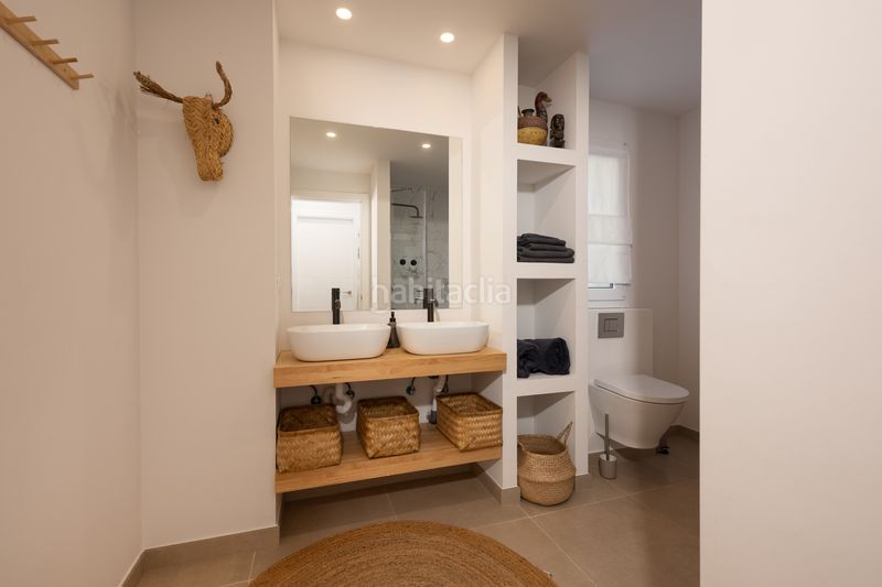 Foto 119c9eec-aa7a-49af-8b93-5ab7ba74c64f. Apartamento  exclusivo en primera línea de playa descubra en su máxima expresión impresionante con vistas panorámicas al en Estepona