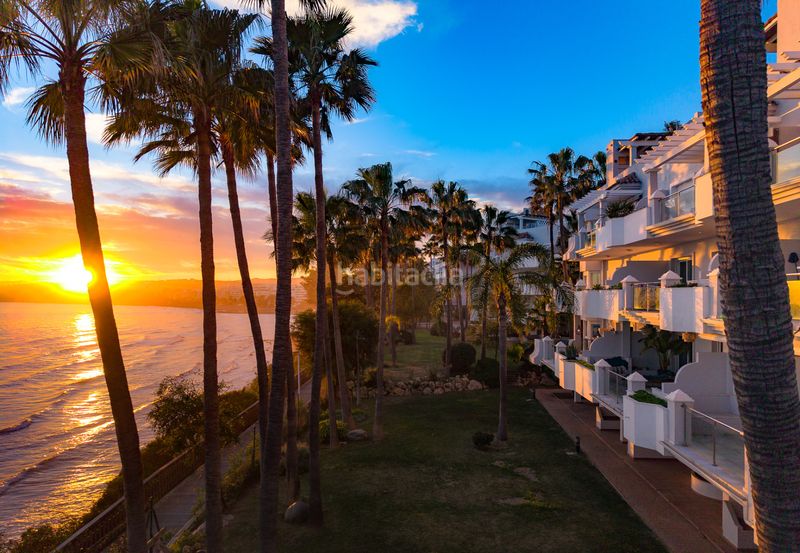 Foto 13927de0-057d-45ce-85ca-9fab848d8bdb. Apartamento  exclusivo en primera línea de playa descubra en su máxima expresión impresionante con vistas panorámicas al en Estepona
