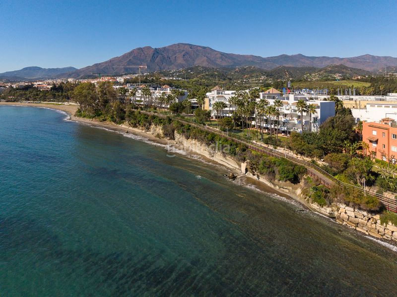 Foto 1d149aa3-2c89-4d21-a2fb-65d587f16626. Apartamento  exclusivo en primera línea de playa descubra en su máxima expresión impresionante con vistas panorámicas al en Estepona