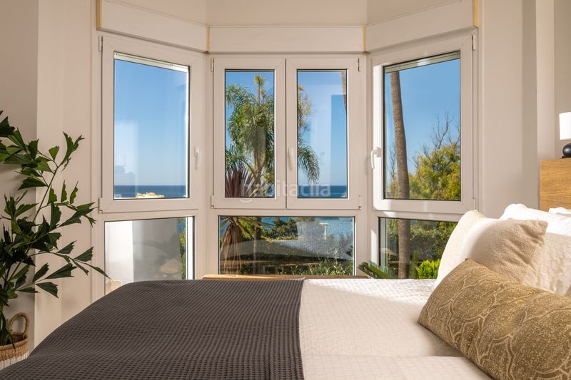 Foto 56a2c024-5aec-4fb5-851a-466fa8e31903. Apartamento  exclusivo en primera línea de playa descubra en su máxima expresión impresionante con vistas panorámicas al en Estepona
