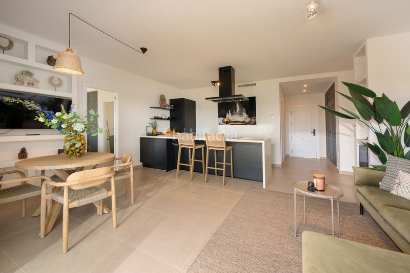 Foto c04211fd-f41c-4efc-8cd9-d61ddd7ef698. Apartamento  exclusivo en primera línea de playa descubra en su máxima expresión impresionante con vistas panorámicas al en Estepona