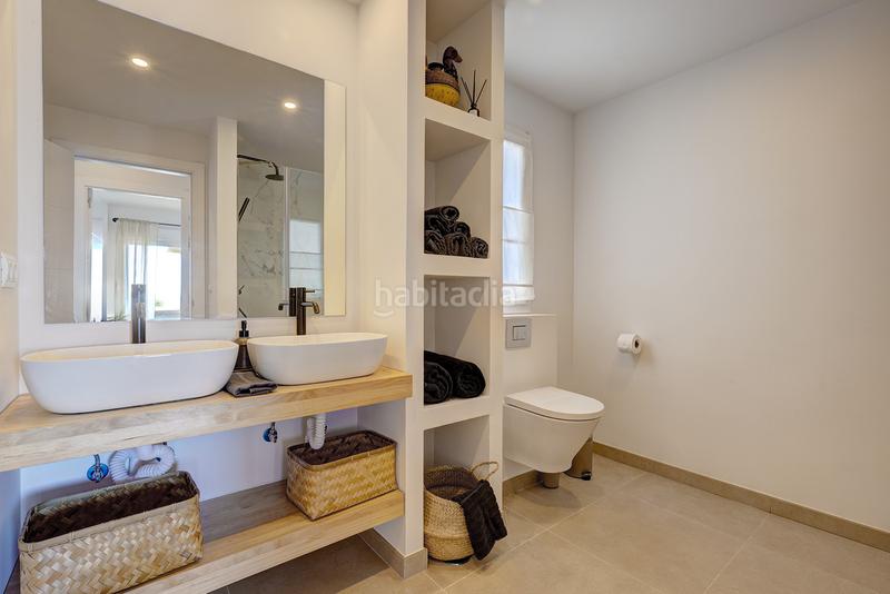 Foto 4b038e6a-cd0f-4d4f-b0b7-ad1dc43af177. Appartement mit heizung parking in Centro Estepona