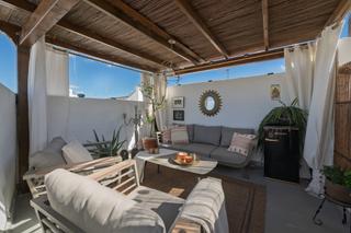 Reihenhaus in Centro. Hermosa casa adosada en el corazón de estepona  esto es vivir la