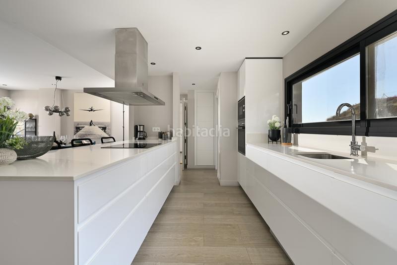 Foto b890c500-a6b5-4f1f-a604-ad7444b0fd3c. Attico con parcheggio piscina in la cala Mijas Mijas