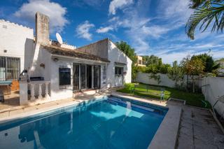 Casa in Calahonda. Villa independiente calahonda