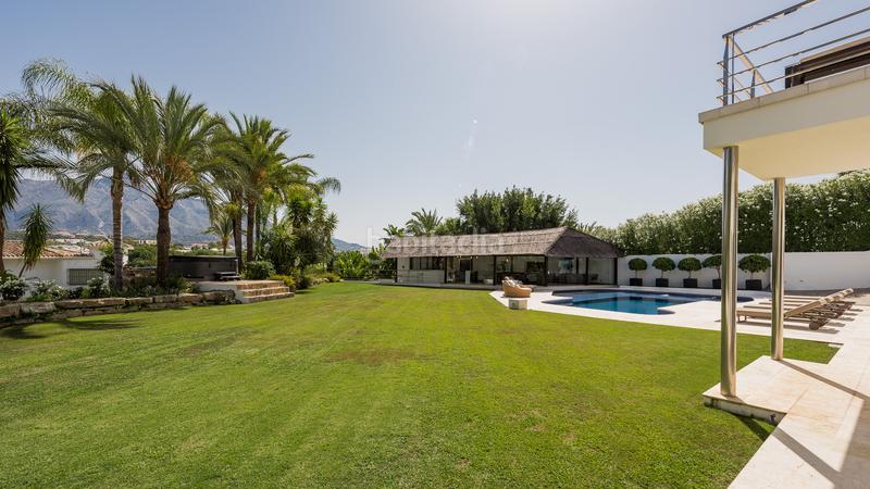 Foto fe2ee9b0-59b2-4d91-bd60-d8e9cfdb0716. Alquiler casa villa de lujo en venta en Las Brisas, nueva andalucía, en Marbella