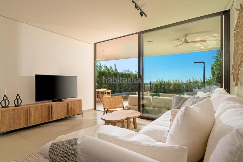 Foto c409a485-c6f1-483c-89bf-853cab3f5586. Planta baixa amb aparcament piscina a Puerto Deportivo Fuengirola