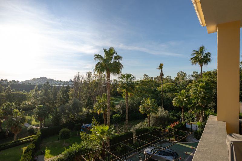 Foto df580d8e-aaa5-4e91-a40c-56123b8c17a0. Apartament a herrojo el 0 a La Quinta Benahavís