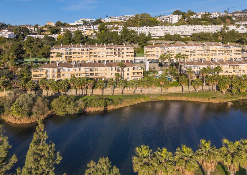 Foto f63bc6d6-afde-4d4f-b737-73f11ec992a6. Apartament a herrojo el 0 a La Quinta Benahavís