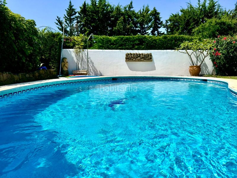 Foto b155b240-289c-4a83-a66f-0ac6a61b598b. Casa amb aparcament piscina a La Quinta Benahavís
