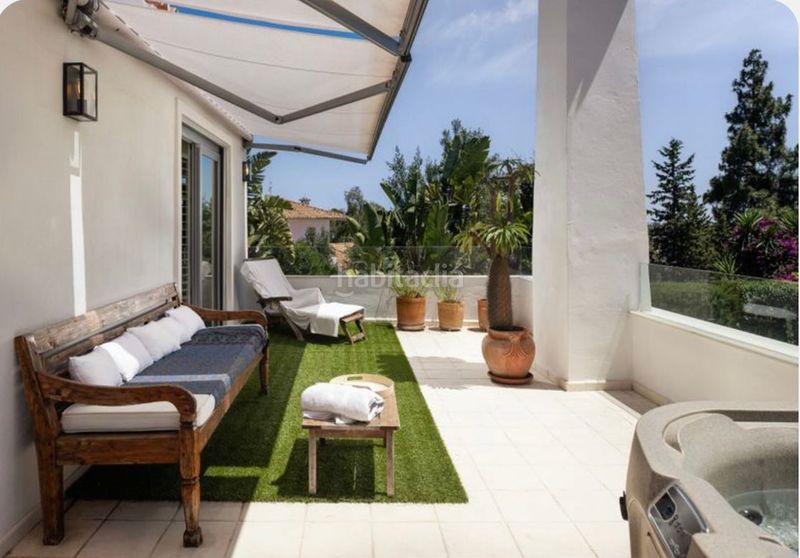 Foto c4639268-9ec6-4435-a889-e583cb8b3ca5. Casa amb aparcament piscina a La Quinta Benahavís