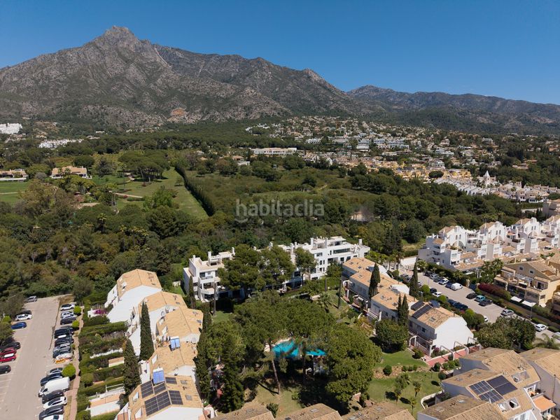 Foto 4c53754b-4a03-4014-a73f-41c467e86b97. Reihenhaus mit pool in Nagüeles Alto Marbella