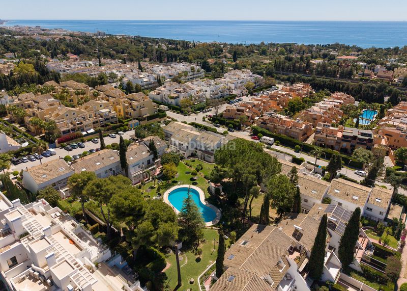 Foto b7f79e06-2005-457f-bd17-c79bccaaf7fa. Reihenhaus mit pool in Nagüeles Alto Marbella