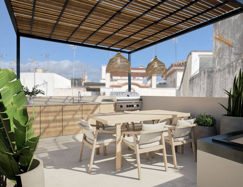 Foto 55e1f924-3994-449e-91f5-fbf6ead45783. Casa adossada a Centro Estepona