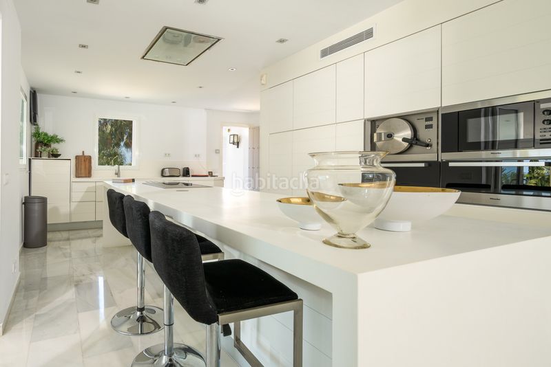Foto 14e56b99-f382-4d92-8817-80b07bd48e1b. Casa amb aparcament piscina a Hacienda Las Chapas Marbella