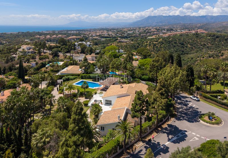 Foto 3760583a-e128-4a51-a738-1769b53b692e. Casa amb aparcament piscina a Hacienda Las Chapas Marbella