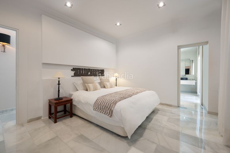 Foto 5571690c-995d-4242-880b-8bdf496952c5. Casa amb aparcament piscina a Hacienda Las Chapas Marbella