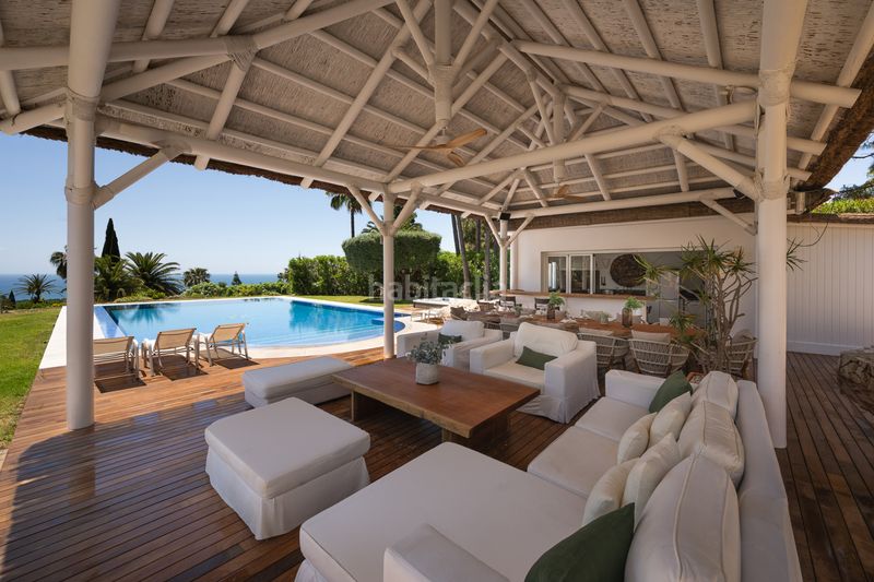 Foto 72052c75-6b75-43cf-b653-bd0b57e46e3f. Casa amb aparcament piscina a Hacienda Las Chapas Marbella