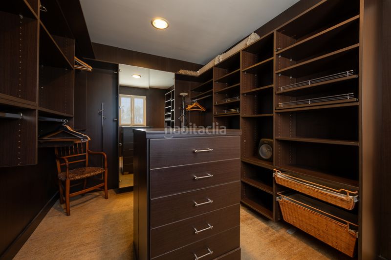 Foto b7989038-3c88-43dd-a1ae-c8085f4dbf75. Casa amb aparcament piscina a Hacienda Las Chapas Marbella